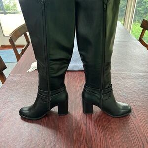 JustFab Black Knee-High Block Heel Boots with Side Zip